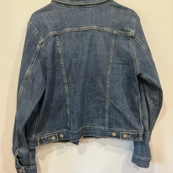 Levi’s denim Jean jacket - Picture 2 of 4
